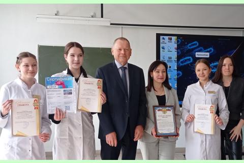 Победители конкурса, наставники и главный врач